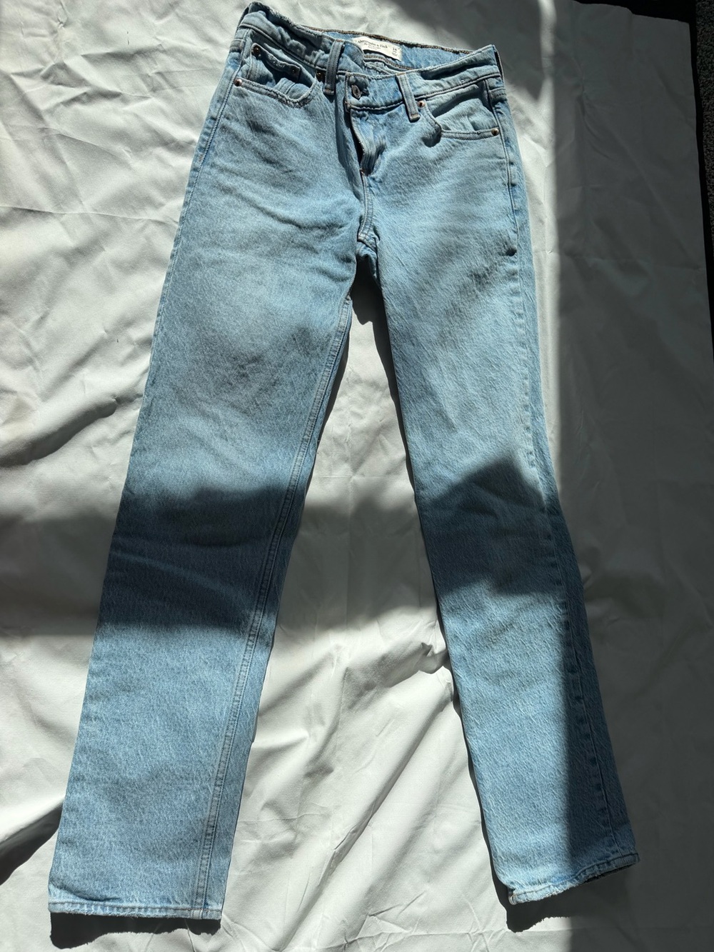 Abercrombie & Fitch 90’s Straight-Leg Jeans